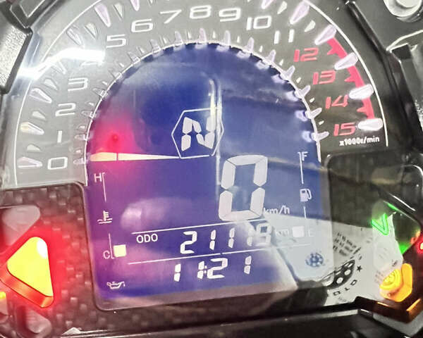Кавасаки Z 400, объемом двигателя 0.4 л и пробегом 21 тыс. км за 5000 $, фото 9 на Automoto.ua