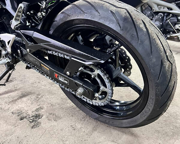 Кавасаки Z 400, объемом двигателя 0.4 л и пробегом 21 тыс. км за 5000 $, фото 7 на Automoto.ua