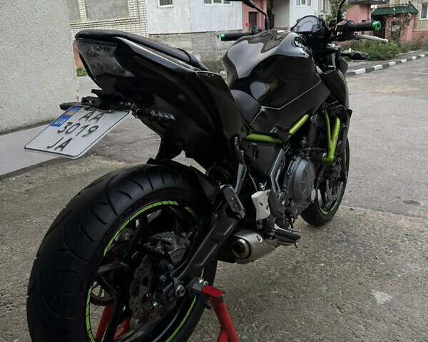 Черный Кавасаки Z 650, объемом двигателя 0.65 л и пробегом 32 тыс. км за 6100 $, фото 3 на Automoto.ua