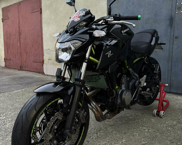 Черный Кавасаки Z 650, объемом двигателя 0.65 л и пробегом 32 тыс. км за 6100 $, фото 7 на Automoto.ua