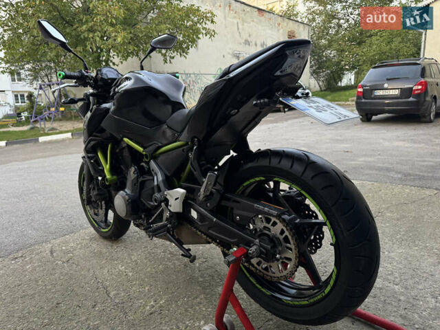 Черный Кавасаки Z 650, объемом двигателя 0.65 л и пробегом 32 тыс. км за 6100 $, фото 4 на Automoto.ua