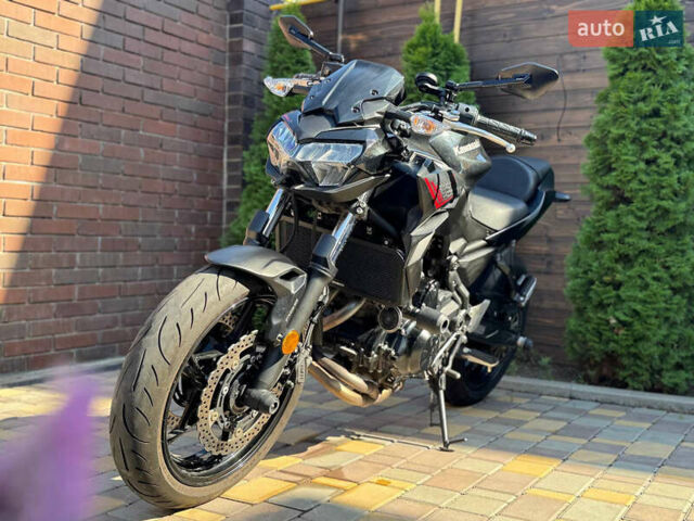 Черный Кавасаки Z 650, объемом двигателя 0 л и пробегом 6 тыс. км за 7600 $, фото 1 на Automoto.ua