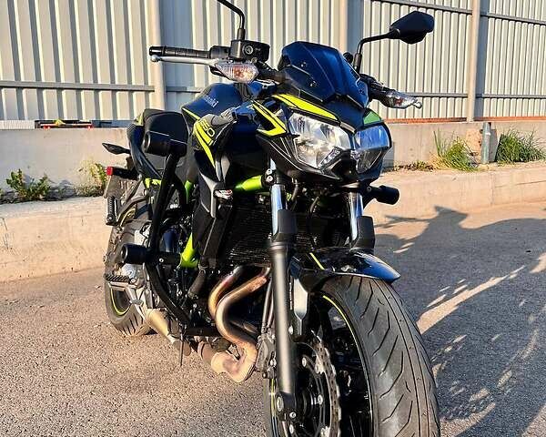 Чорний Кавасакі Z 650, об'ємом двигуна 0.65 л та пробігом 13 тис. км за 7000 $, фото 2 на Automoto.ua