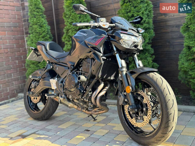Черный Кавасаки Z 650, объемом двигателя 0 л и пробегом 6 тыс. км за 7600 $, фото 3 на Automoto.ua