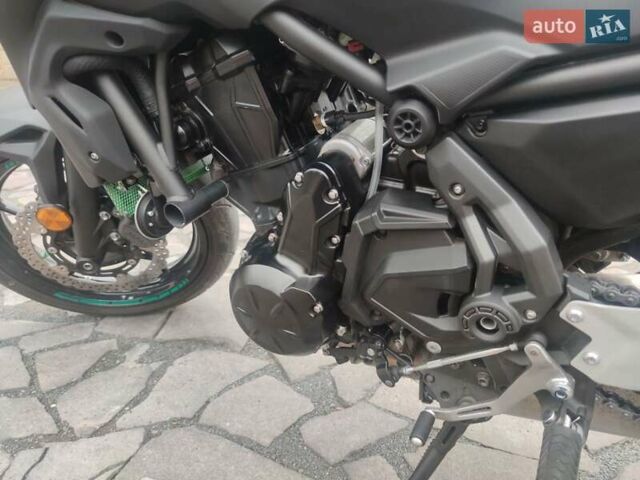 Черный Кавасаки Z 650, объемом двигателя 0.65 л и пробегом 3 тыс. км за 6600 $, фото 2 на Automoto.ua