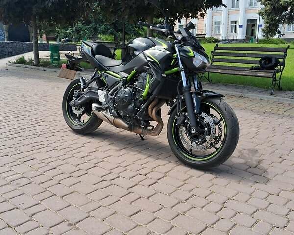 Чорний Кавасакі Z 650, об'ємом двигуна 0 л та пробігом 11 тис. км за 7700 $, фото 9 на Automoto.ua