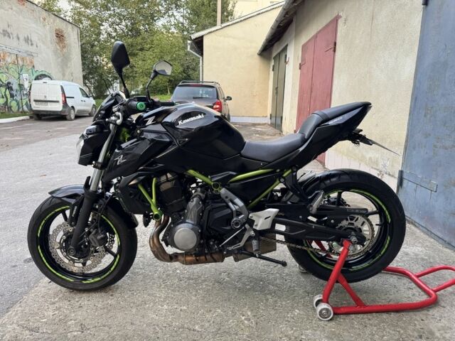 Кавасакі Z 650, об'ємом двигуна 0.65 л та пробігом 0 тис. км за 6100 $, фото 6 на Automoto.ua