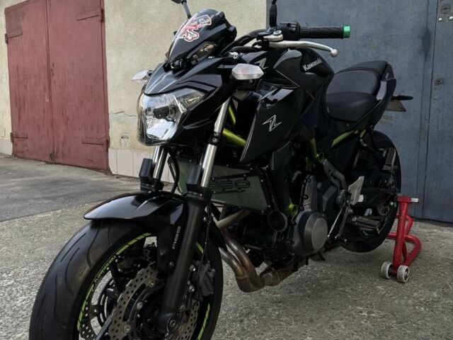 Кавасакі Z 650, об'ємом двигуна 0.65 л та пробігом 0 тис. км за 6100 $, фото 8 на Automoto.ua
