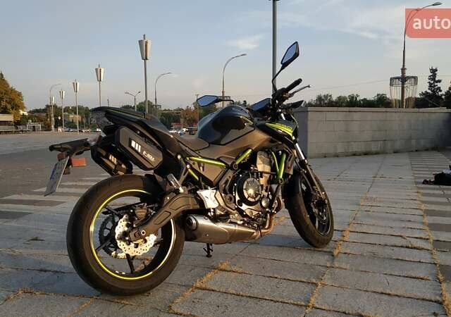 Кавасаки Z 650, объемом двигателя 0 л и пробегом 10 тыс. км за 8000 $, фото 3 на Automoto.ua
