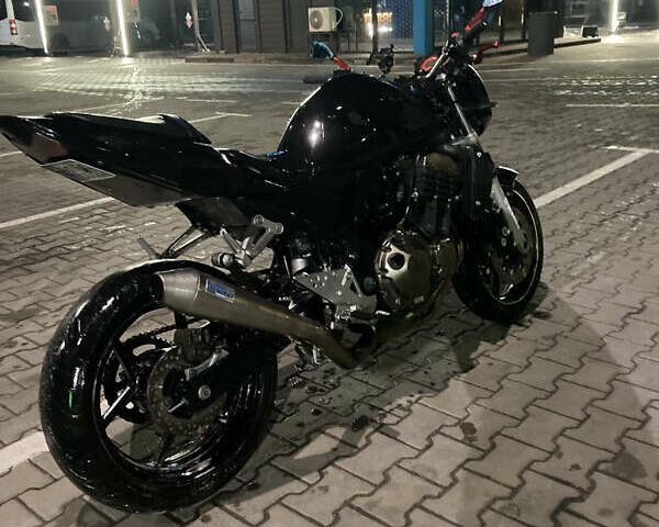 Черный Кавасаки Z 750, объемом двигателя 0.75 л и пробегом 5 тыс. км за 4500 $, фото 2 на Automoto.ua