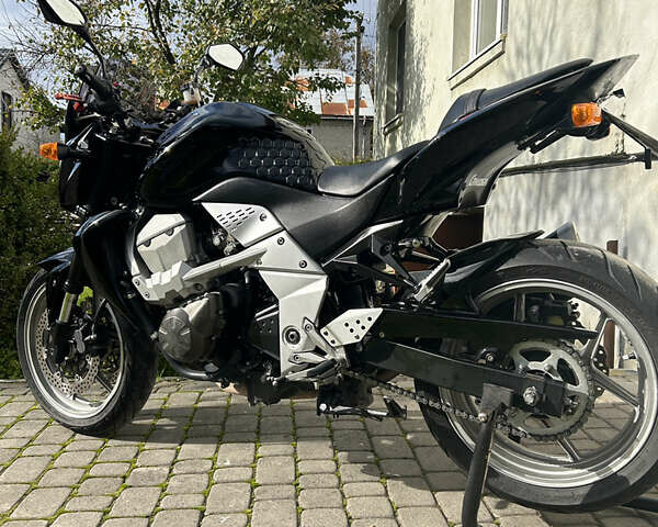 Черный Кавасаки Z 750, объемом двигателя 0.75 л и пробегом 34 тыс. км за 6700 $, фото 2 на Automoto.ua