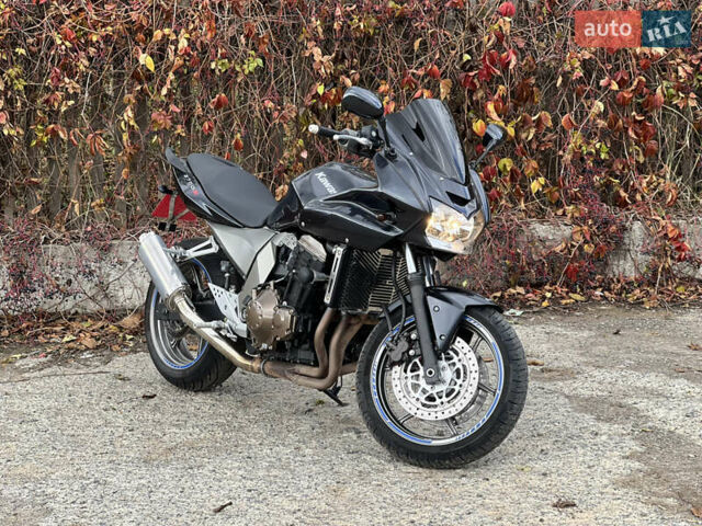 Черный Кавасаки Z 750, объемом двигателя 0.75 л и пробегом 35 тыс. км за 4950 $, фото 2 на Automoto.ua