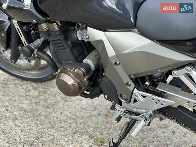 Черный Кавасаки Z 750, объемом двигателя 0.75 л и пробегом 35 тыс. км за 4950 $, фото 17 на Automoto.ua