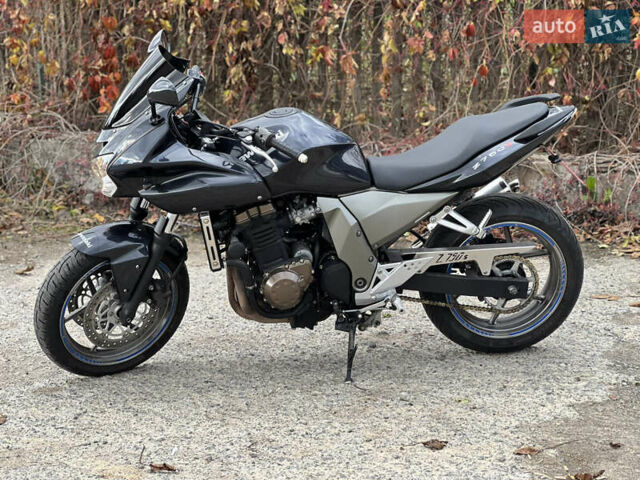 Черный Кавасаки Z 750, объемом двигателя 0.75 л и пробегом 35 тыс. км за 4950 $, фото 9 на Automoto.ua
