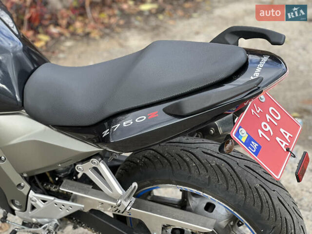 Черный Кавасаки Z 750, объемом двигателя 0.75 л и пробегом 35 тыс. км за 4950 $, фото 18 на Automoto.ua