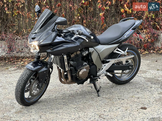 Черный Кавасаки Z 750, объемом двигателя 0.75 л и пробегом 35 тыс. км за 4950 $, фото 10 на Automoto.ua
