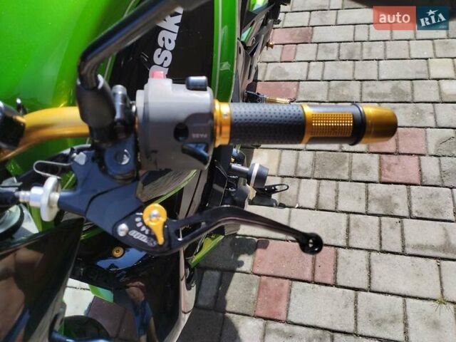 Зеленый Кавасаки Z 750R, объемом двигателя 0.75 л и пробегом 23 тыс. км за 7500 $, фото 18 на Automoto.ua