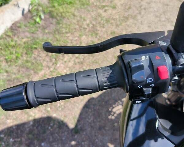 Белый Кавасаки Z 800, объемом двигателя 0.81 л и пробегом 14 тыс. км за 8200 $, фото 4 на Automoto.ua