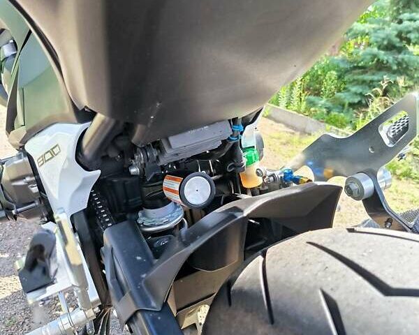 Белый Кавасаки Z 800, объемом двигателя 0.81 л и пробегом 14 тыс. км за 8200 $, фото 7 на Automoto.ua