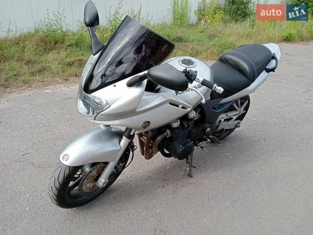 Серый Кавасаки ZR 7S, объемом двигателя 0 л и пробегом 46 тыс. км за 3300 $, фото 13 на Automoto.ua