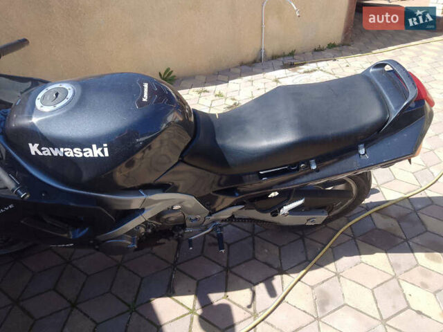 Кавасакі ZRX 400, об'ємом двигуна 0.4 л та пробігом 59 тис. км за 2400 $, фото 2 на Automoto.ua