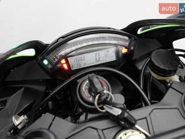 Серый Кавасаки ZX 10R, объемом двигателя 1 л и пробегом 20 тыс. км за 16900 $, фото 17 на Automoto.ua