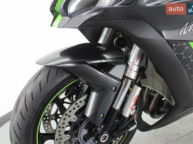 Серый Кавасаки ZX 10R, объемом двигателя 1 л и пробегом 20 тыс. км за 16900 $, фото 10 на Automoto.ua