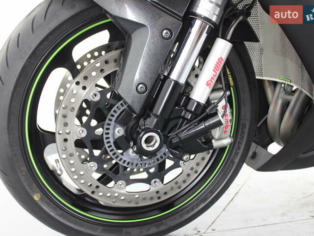 Серый Кавасаки ZX 10R, объемом двигателя 1 л и пробегом 20 тыс. км за 16900 $, фото 25 на Automoto.ua