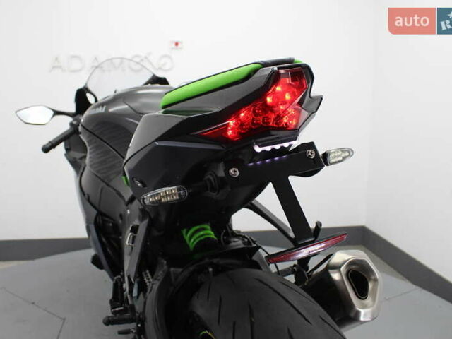 Серый Кавасаки ZX 10R, объемом двигателя 1 л и пробегом 20 тыс. км за 16900 $, фото 19 на Automoto.ua