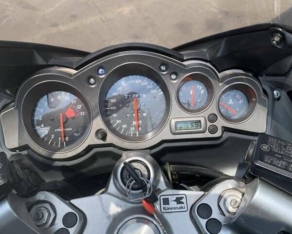 Сірий Кавасакі ZZR 1200, об'ємом двигуна 1.2 л та пробігом 21 тис. км за 4700 $, фото 5 на Automoto.ua