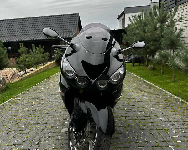 Кавасаки ZZR 1400, объемом двигателя 0 л и пробегом 32 тыс. км за 8600 $, фото 1 на Automoto.ua