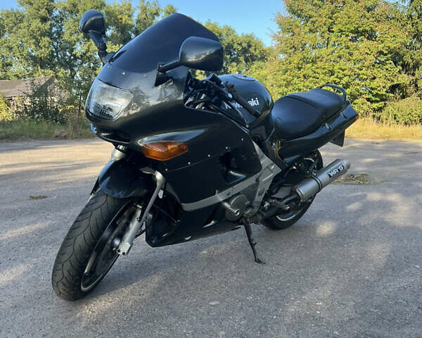 Серый Кавасаки ZZR 400-2, объемом двигателя 0.4 л и пробегом 38 тыс. км за 2700 $, фото 1 на Automoto.ua