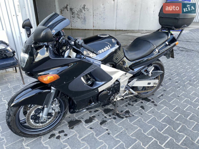 Черный Кавасаки ZZR 400, объемом двигателя 0.4 л и пробегом 34 тыс. км за 3000 $, фото 5 на Automoto.ua