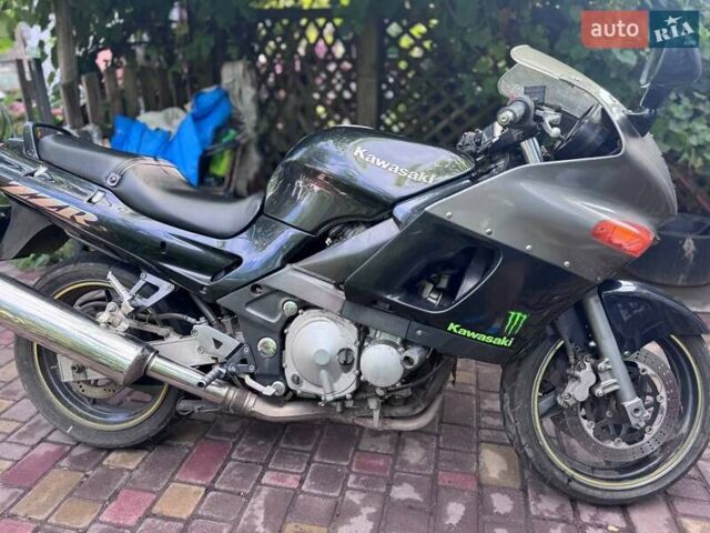 Черный Кавасаки ZZR 400, объемом двигателя 0.4 л и пробегом 374 тыс. км за 2000 $, фото 12 на Automoto.ua