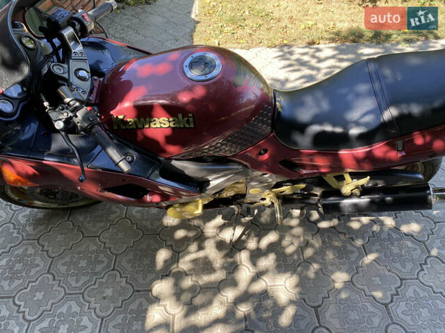 Красный Кавасаки ZZR 400, объемом двигателя 0.4 л и пробегом 41 тыс. км за 2000 $, фото 4 на Automoto.ua