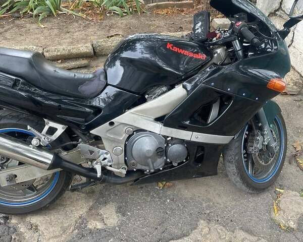 Кавасаки ZZR 400, объемом двигателя 0 л и пробегом 25 тыс. км за 2600 $, фото 5 на Automoto.ua