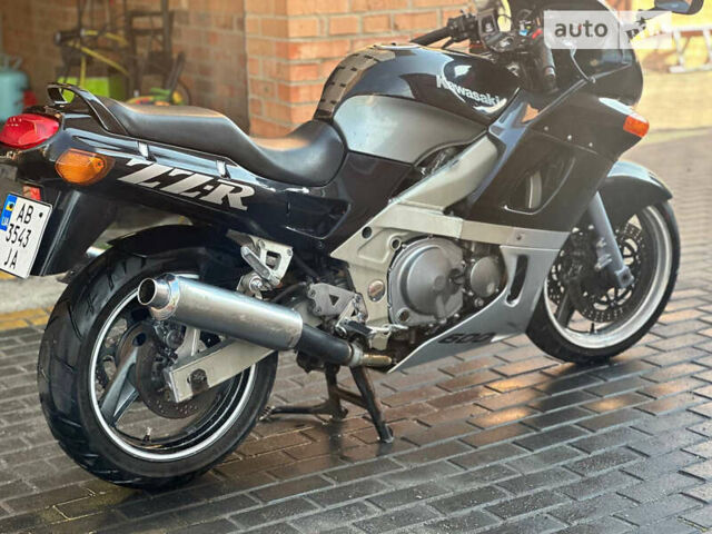 Чорний Кавасакі ZZR 600, об'ємом двигуна 0.6 л та пробігом 30 тис. км за 2950 $, фото 1 на Automoto.ua