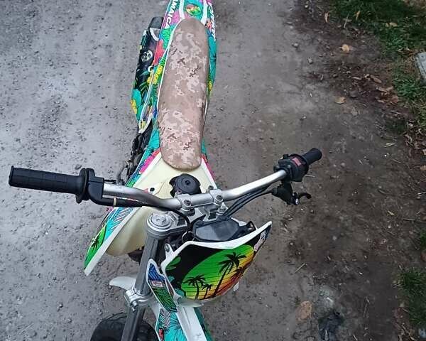 Кайо K2, объемом двигателя 2 л и пробегом 30 тыс. км за 1187 $, фото 9 на Automoto.ua