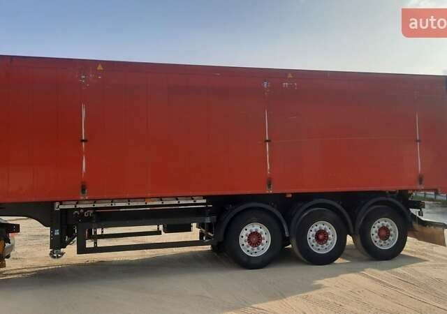 Красный Кемпф СКМ, объемом двигателя 0 л и пробегом 200 тыс. км за 28000 $, фото 3 на Automoto.ua