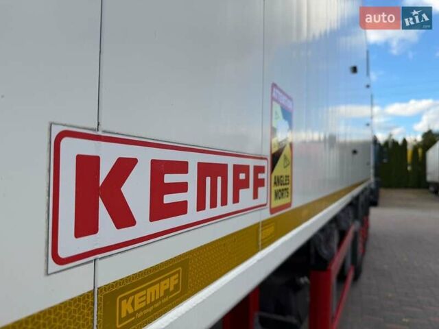 Кемпф СКМ 2017 у Вінниці на Automoto.ua Червоний Кемпф СКМ, об'ємом двигуна 0 л та пробігом 100 тис. км за 36799 $, фото 11 на Automoto.ua