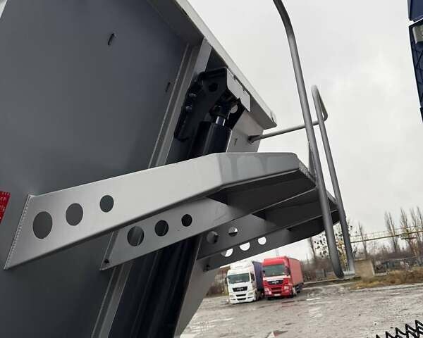 Серый Кемпф СКМ, объемом двигателя 0 л и пробегом 100 тыс. км за 24000 $, фото 11 на Automoto.ua