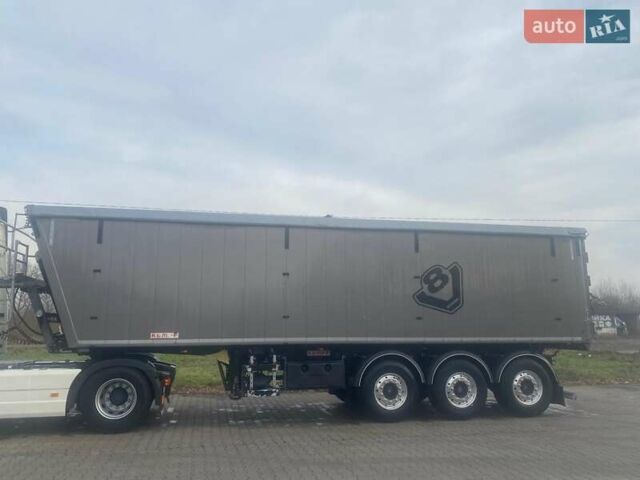 Сірий Кемпф СКМ, об'ємом двигуна 0 л та пробігом 283 тис. км за 34900 $, фото 7 на Automoto.ua