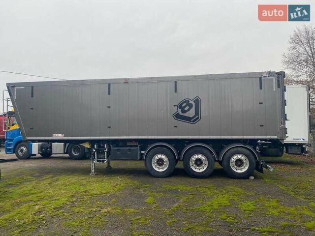 Сірий Кемпф СКМ, об'ємом двигуна 0 л та пробігом 283 тис. км за 34900 $, фото 4 на Automoto.ua