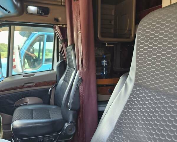 Кенворт T2000, объемом двигателя 14.6 л и пробегом 1000 тыс. км за 10000 $, фото 10 на Automoto.ua
