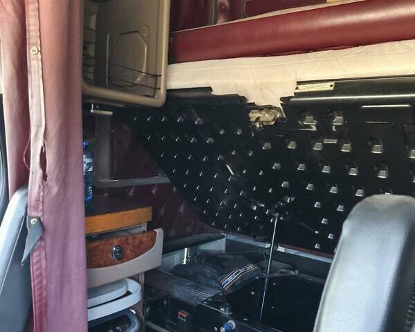 Кенворт T2000, объемом двигателя 14.6 л и пробегом 1000 тыс. км за 10000 $, фото 12 на Automoto.ua