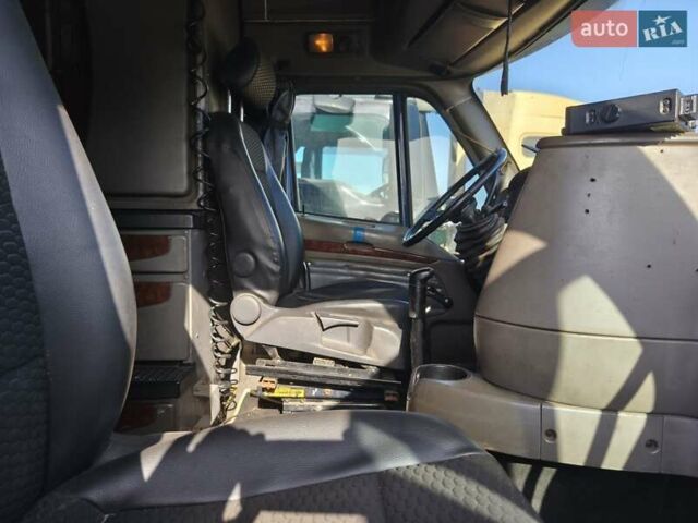 Синий Кенворт T2000, объемом двигателя 12 л и пробегом 1000 тыс. км за 10000 $, фото 5 на Automoto.ua