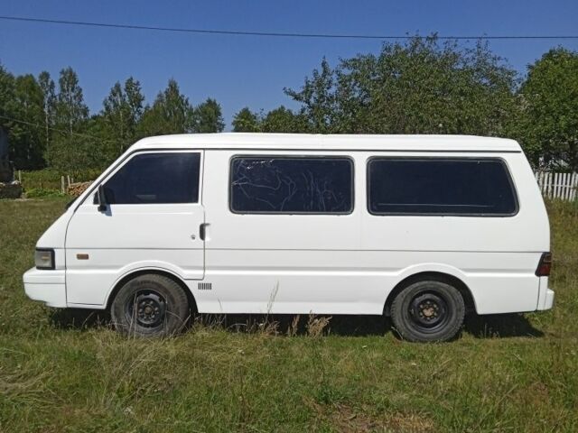 Белый Киа Беста, объемом двигателя 2 л и пробегом 12 тыс. км за 2250 $, фото 1 на Automoto.ua