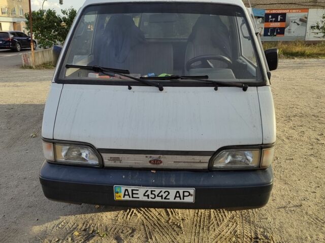 Белый Киа Беста, объемом двигателя 2 л и пробегом 275 тыс. км за 2200 $, фото 1 на Automoto.ua