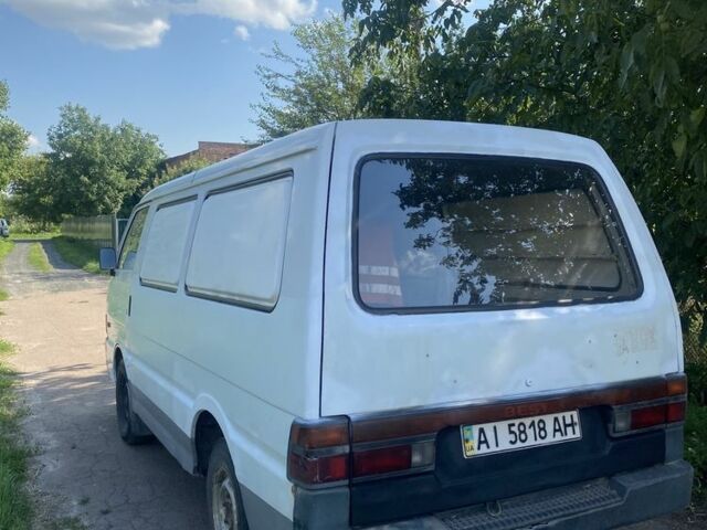 Белый Киа Беста, объемом двигателя 2.5 л и пробегом 222 тыс. км за 1300 $, фото 4 на Automoto.ua