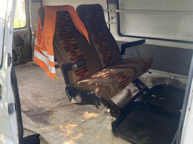 Белый Киа Беста, объемом двигателя 2.5 л и пробегом 222 тыс. км за 1300 $, фото 6 на Automoto.ua